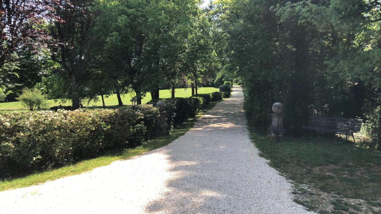 Les Cabanes De Rouffignac Villa Bagian luar foto